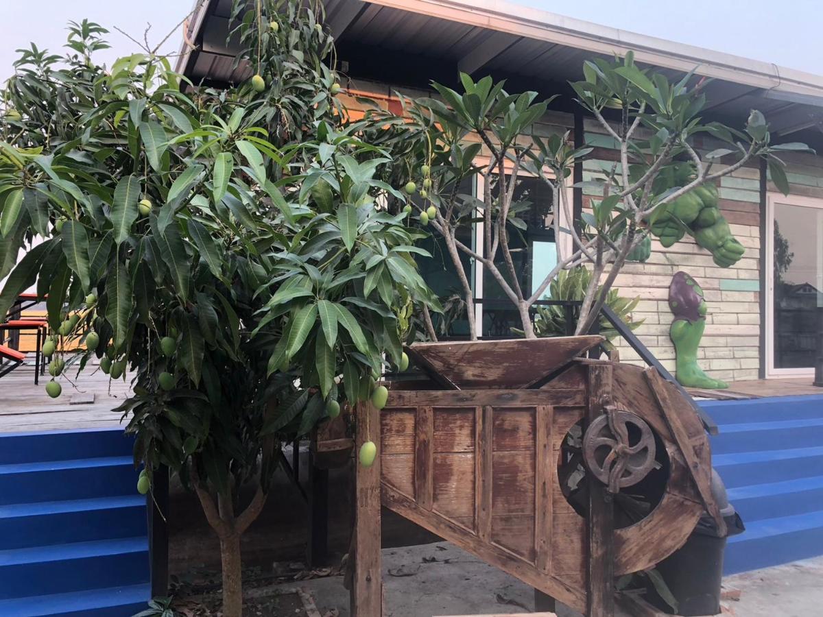 Solarcell Private Homestay - โซล่าเซลล์ไพรเวทโฮมสเตย์ Uthai Thani Exterior foto